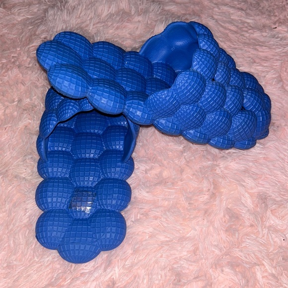 Blue Bubbles Slides! - Picture 2 of 3